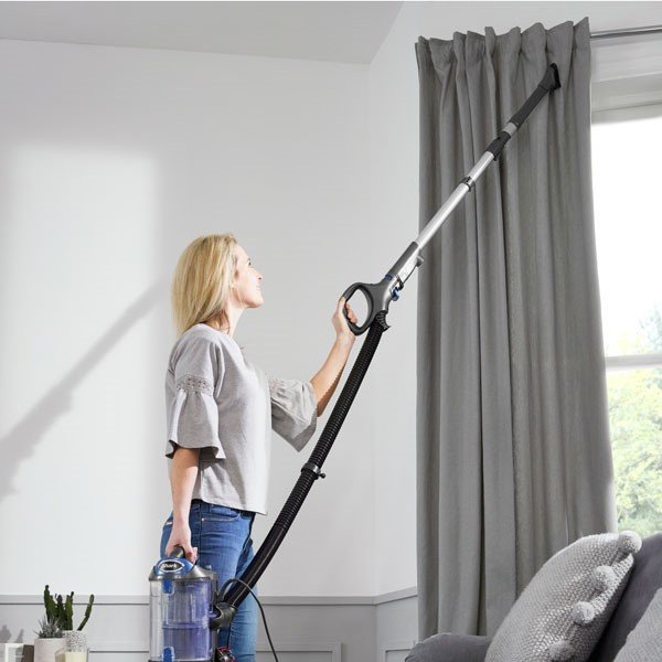 How to Safely Clean Your Curtains with a Vacuum