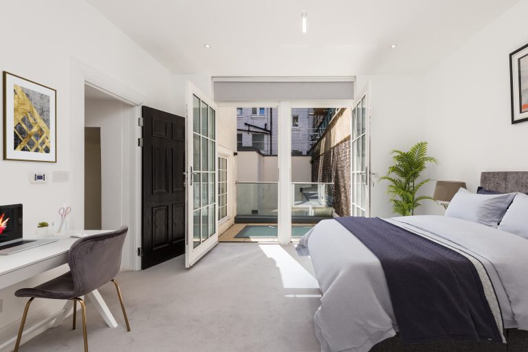 Lincolns Inn Fields 64F2 bed final 768x512