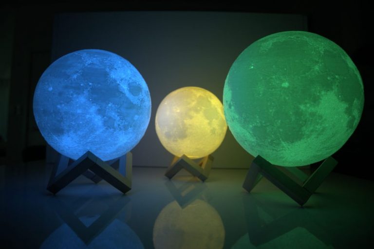 Moon lamp 3 768x511