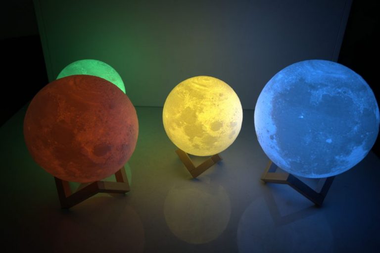 Moon lamp 46 768x511