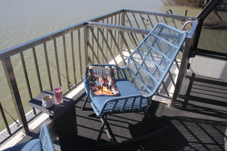 Upstairs rocking chairs 768x512
