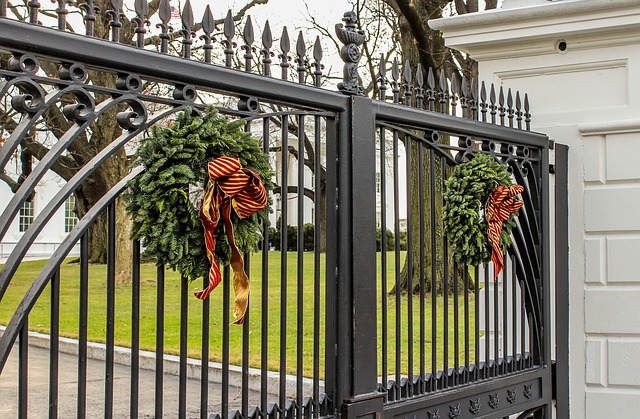 front gate 232822 640