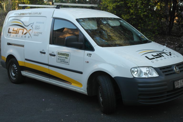lynx couriers delivery van 768x512