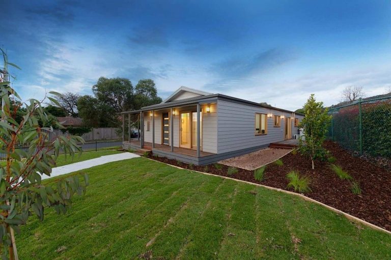 boronia front garden 768x512