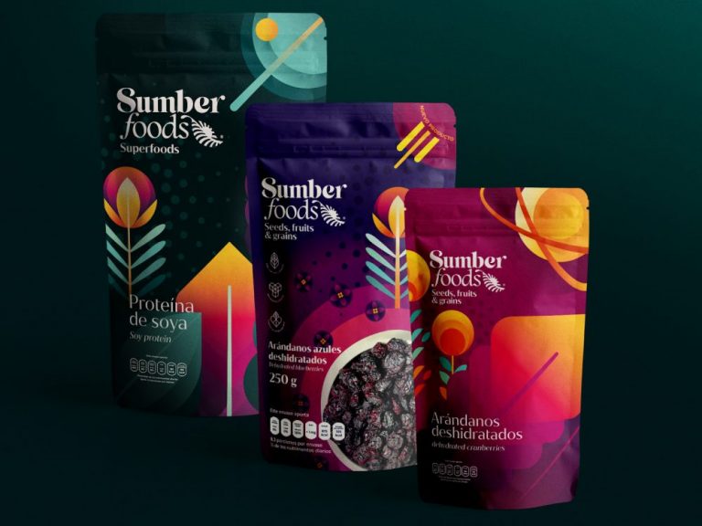 custom stand up pouch packaging manufacturer 1000x750 1 768x576
