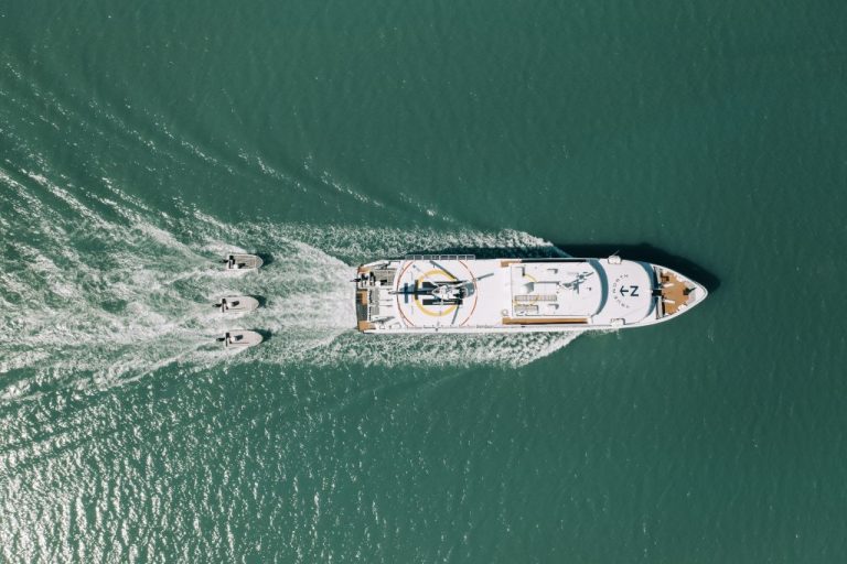 True North adventures luxury cruises with Speed Boats 768x512