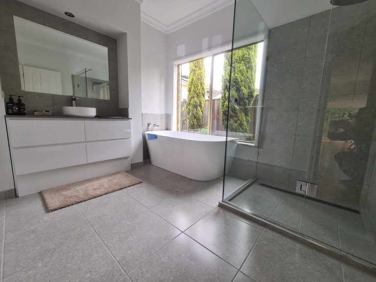 Bathroom Ceramic tiled 1536x1152 1 768x576