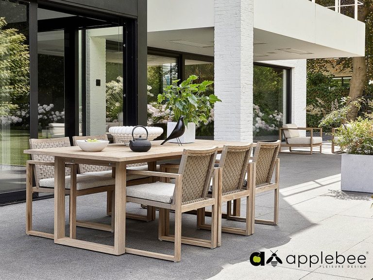 Dining Setting 768x576