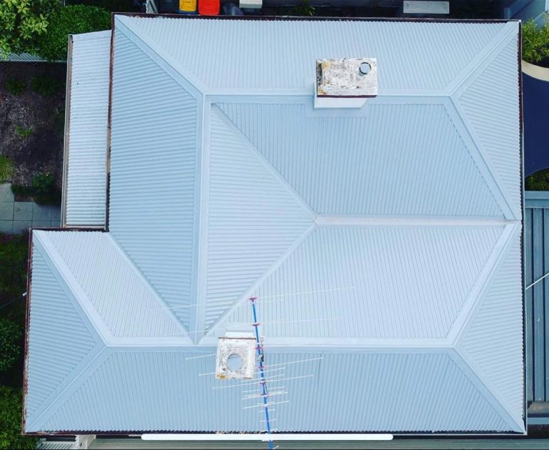 Commercial roofers 768x630