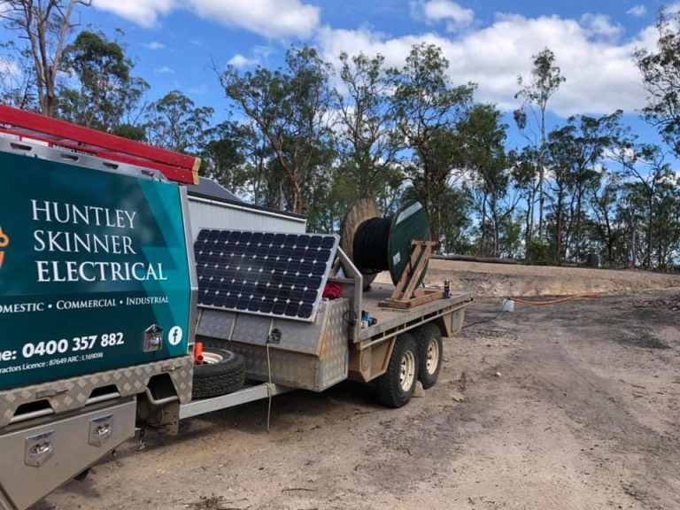 LAYING UNDERGROUND CABLING DISTRIBUTION OF POWER ELECTRICAL SERVICES GIN GIN 768x576