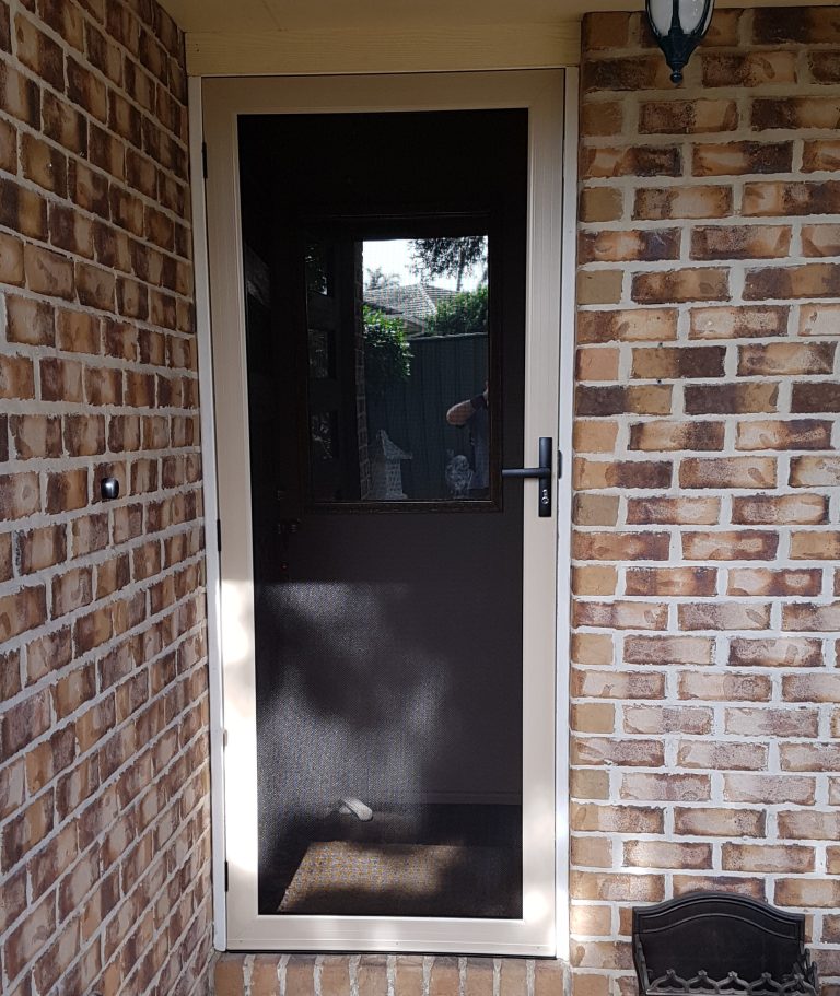 Stainless steel mesh security screen Crestmead 768x911