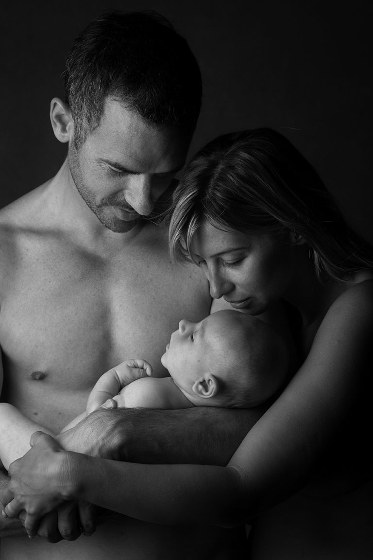 family studio newborn sydney 768x1152