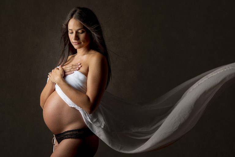 maternity studio fabric white 768x513