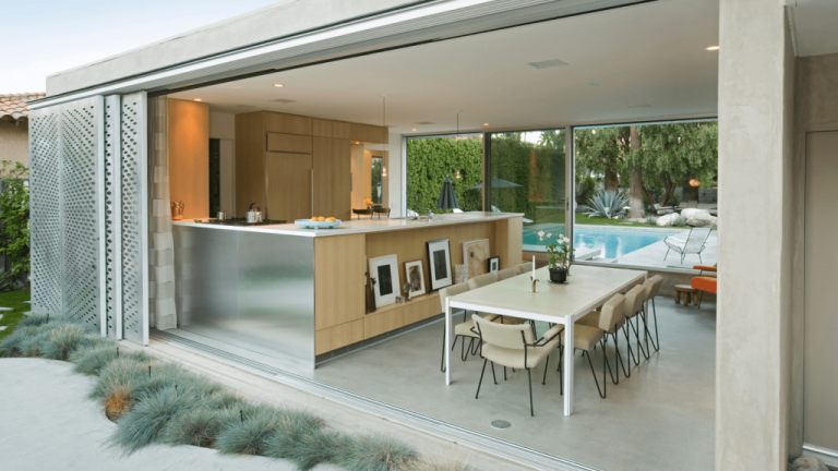 Custom Outdoor Kitchens 768x432