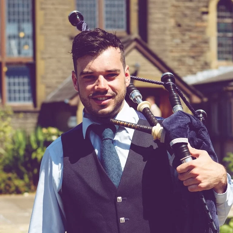 Wedding Piper 768x768