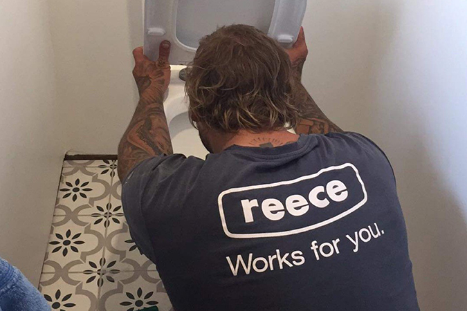 how to choose a plumber