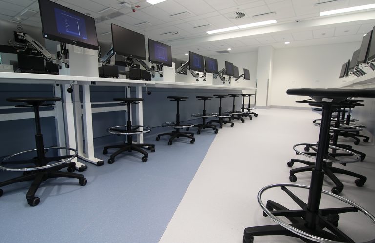 LAB100 2 768x498