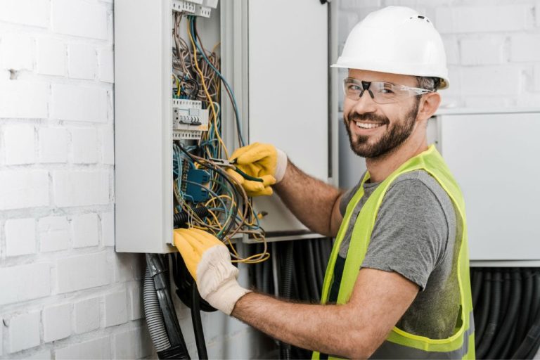 emergency electrician in brisbane 768x512