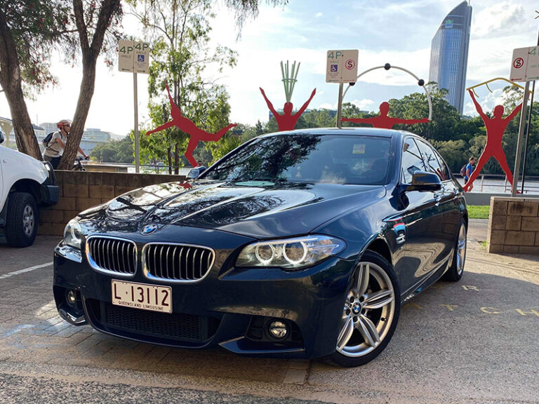 BMW 5 Series luxury car 768x576