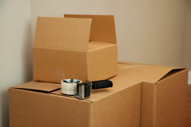 moving 2 768x512