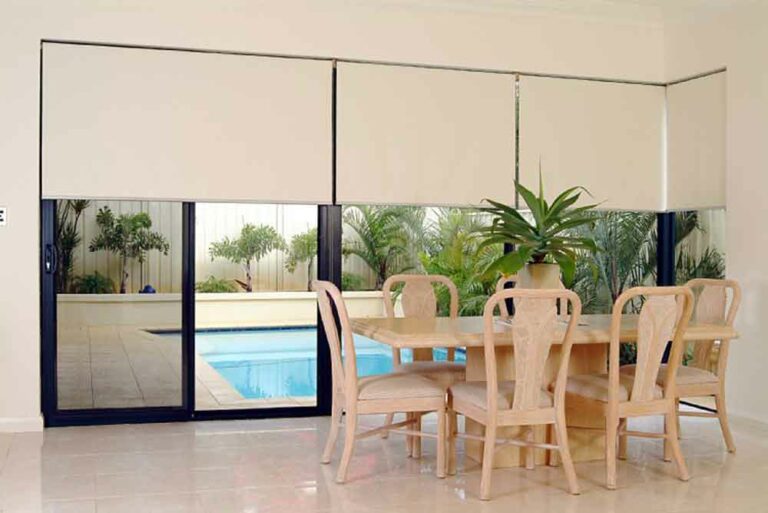 roller blinds 2 300x194 1 768x513