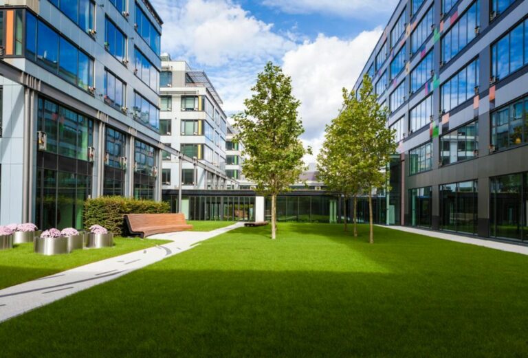 landscape contractors in Sydney 768x521