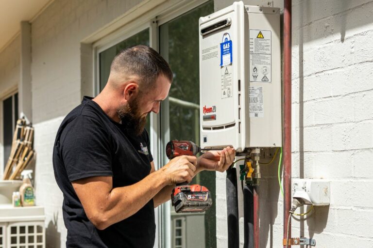 gold coast gas hot water plumber 768x512