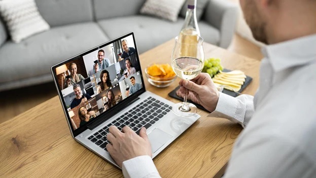 10 Great Swag Giveaway Ideas For Your Next Virtual Event