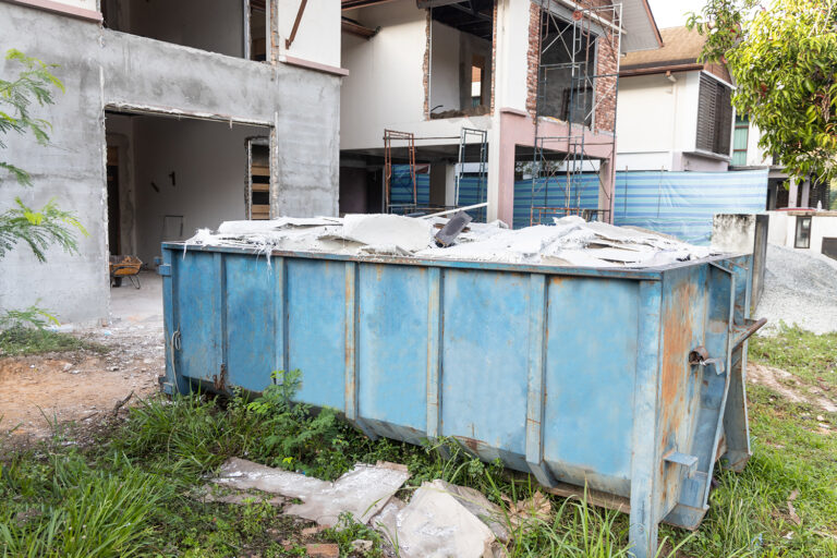 garbage roro dumpter bin collects rubbish at const 2021 08 31 11 00 36 utc 768x512