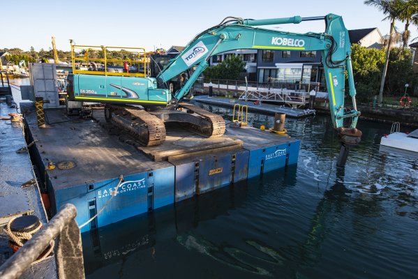 crane barge for hire east coast marine contracting sydney