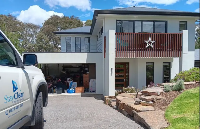 window cleaner mornington 3931 stay clear.jpg 768x494