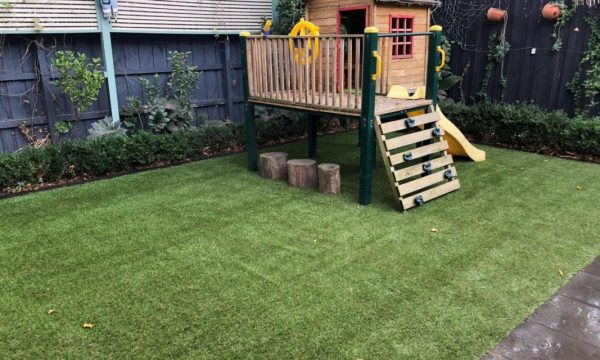 We are The Synthetic Grass Project, your trusted synthetic grass suppliers in Melbourne. We stock a wide range of premium quality, natural looking, Australian-made astro turf-style artificial grass.